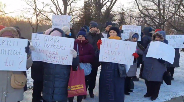 „Mișcarea Pentru Popor” continuă să meargă la domiciliile demnitarilor PAS pentru a-i îndemna să fie alături de cetățeni
